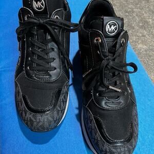 Michael Kors fashion sneakers, black, lace up, Wilma Trainers, women’s size 8